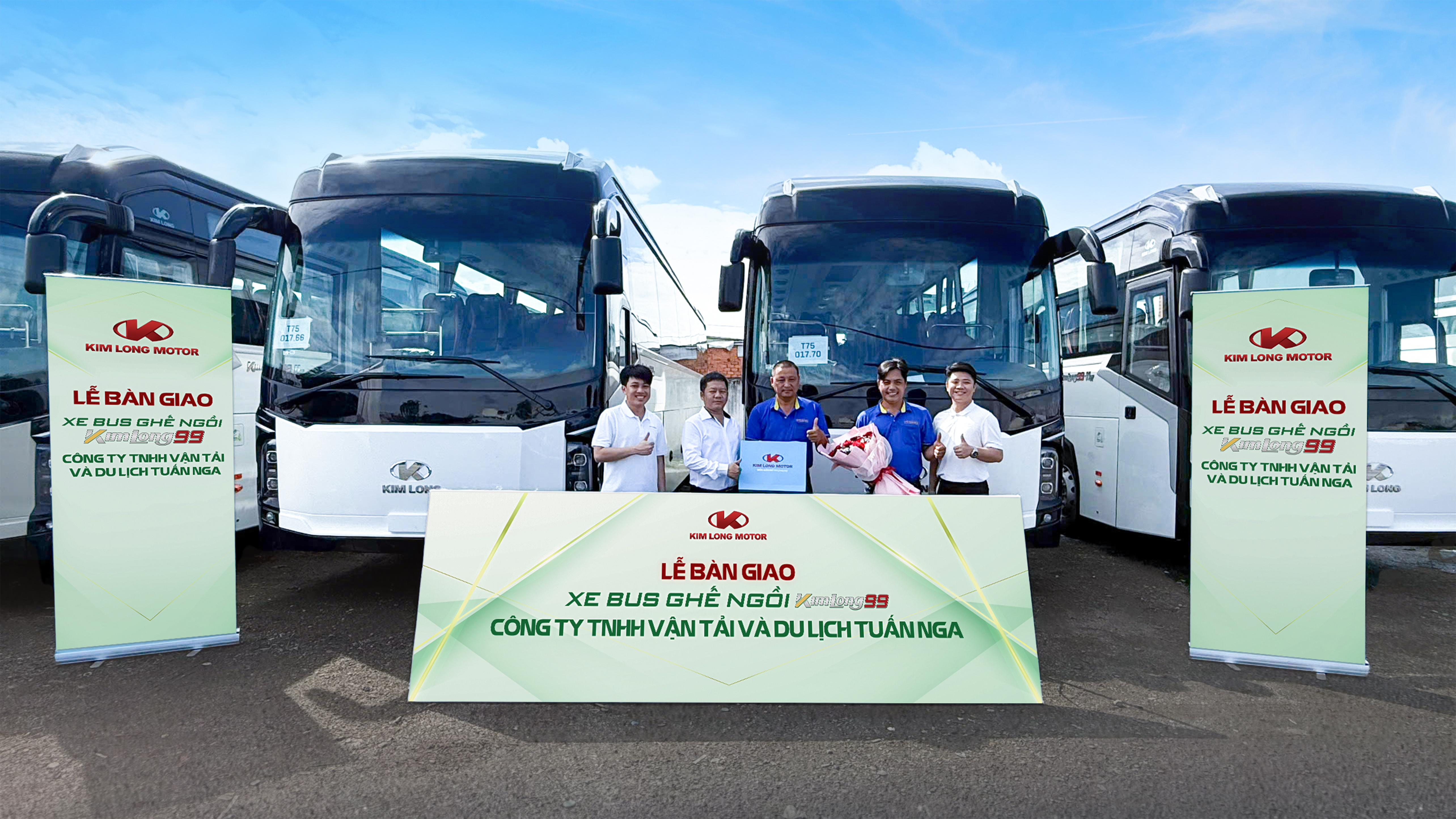 KIM LONG MOTOR BÀN GIAO LÔ 5 XE BUS GHẾ NGỒI KIMLONG 99-N47 CHO CÔNG TY TNHH VẬN TẢI & DU LỊCH TUẤN NGA