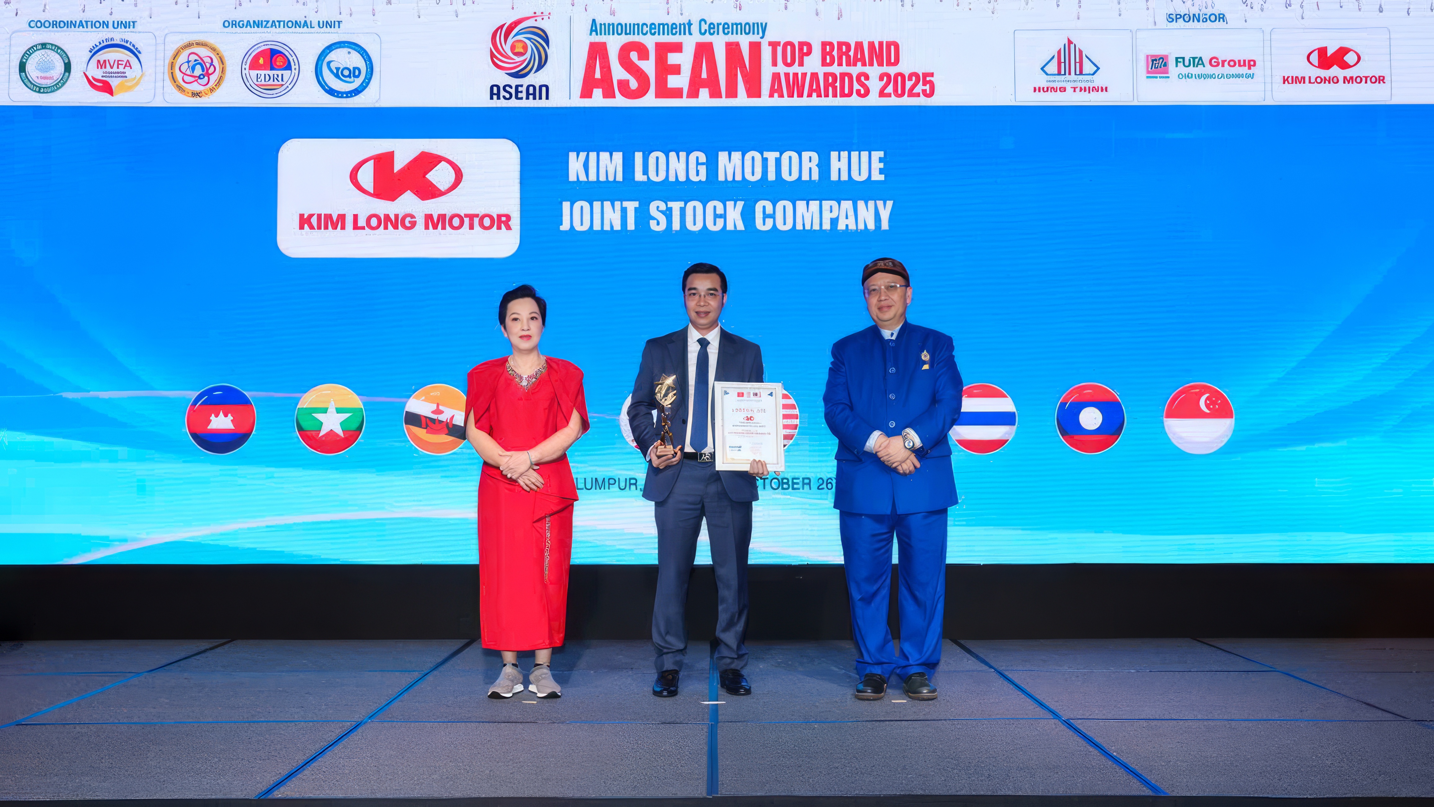FUTA GROUP & KIM LONG MOTOR ĐƯỢC VINH DANH TẠI LỄ CÔNG BỐ THƯƠNG HIỆU UY TÍN HÀNG ĐẦU ASEAN 2025