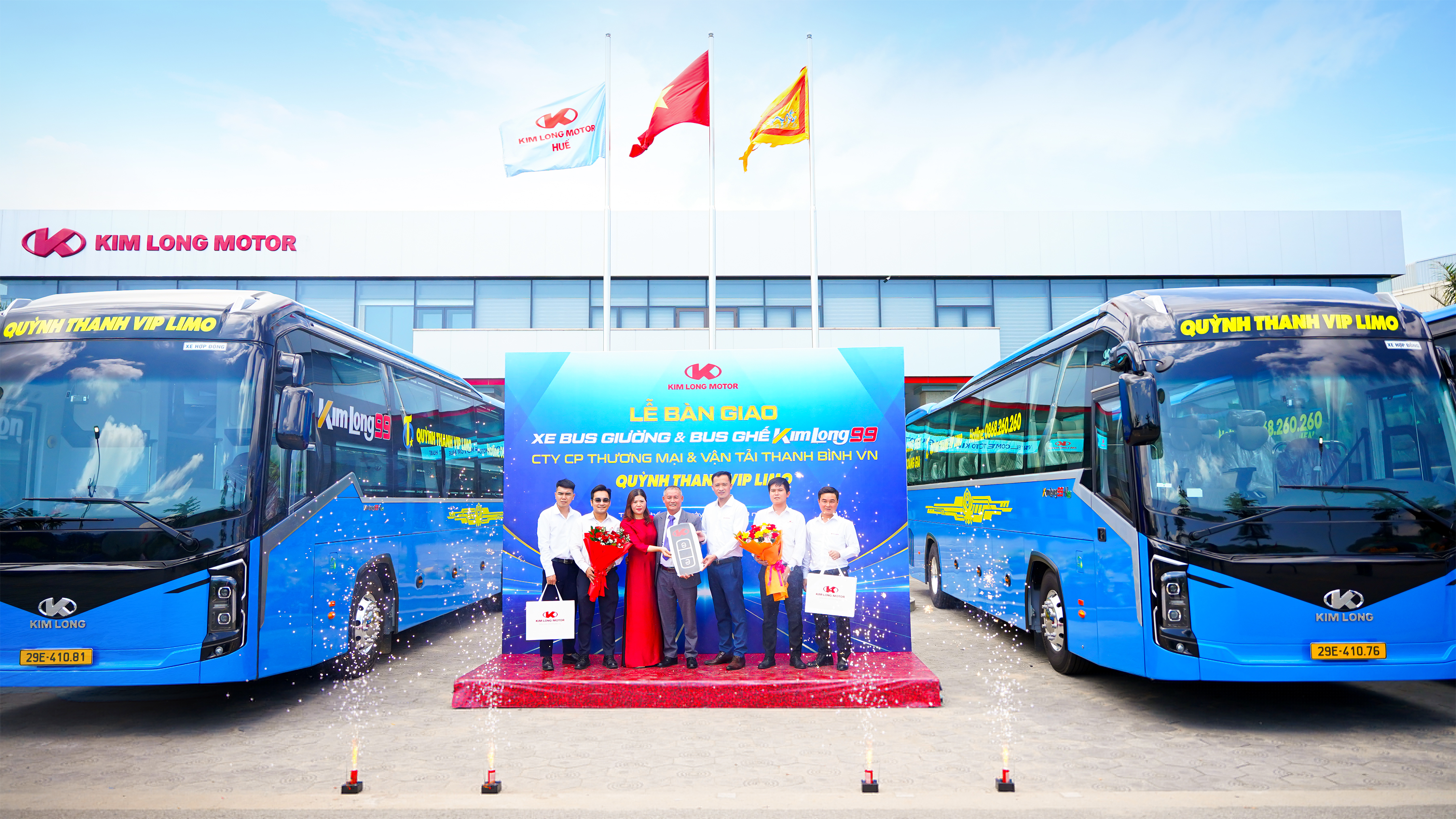 KIM LONG MOTOR BÀN GIAO LÔ 13 XE BUS KIMLONG 99 CHO DOANH NGHIỆP QUỲNH THANH VIP LIMO