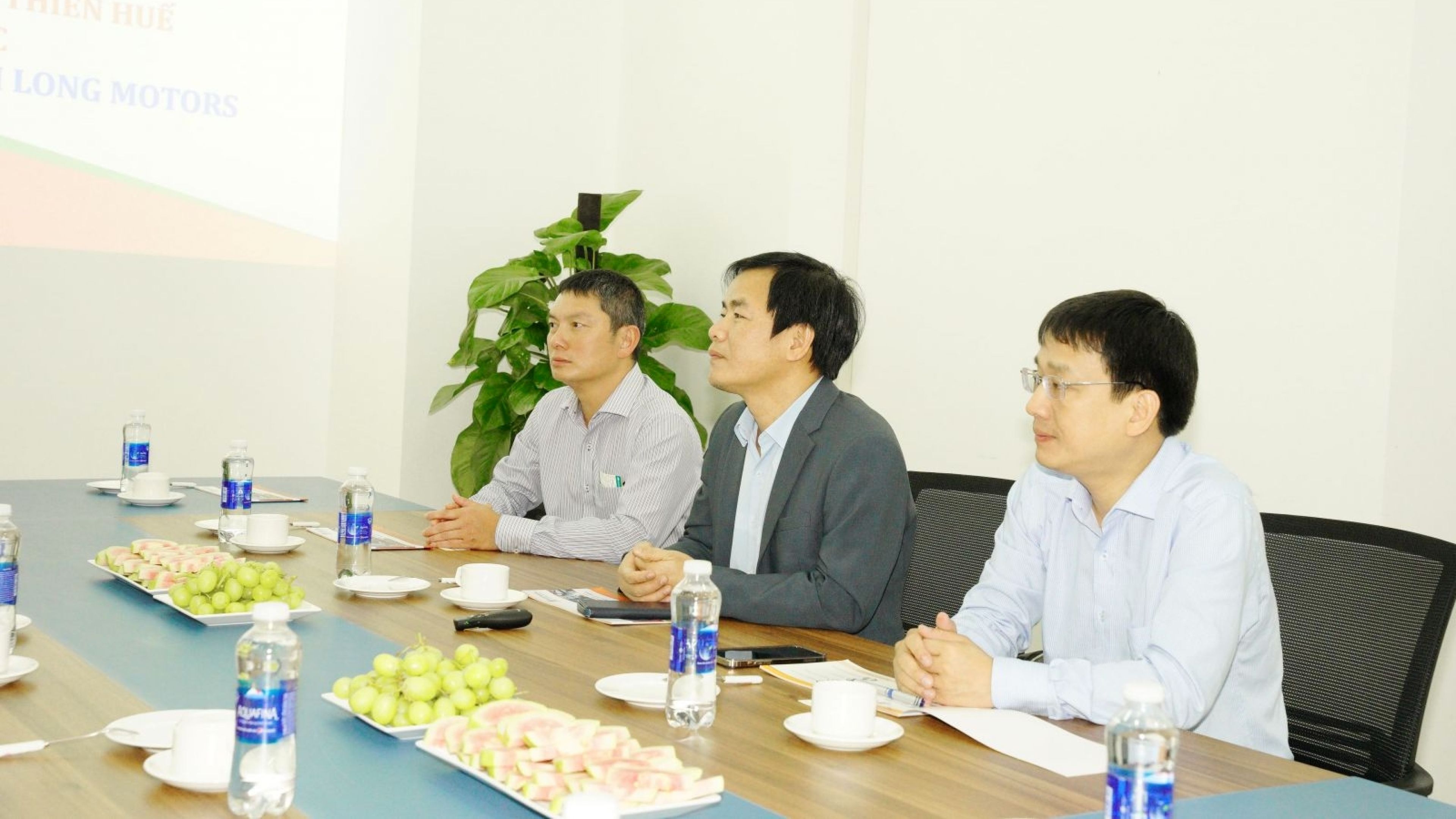 THUA THIEN HUE PROVINCIAL PEOPLE'S COMMITTEE DELEGATION VISITS KIM LONG MOTORS AUTOMIBILE, PARTS & COMPONENTS PRODUCTION COMPLEX